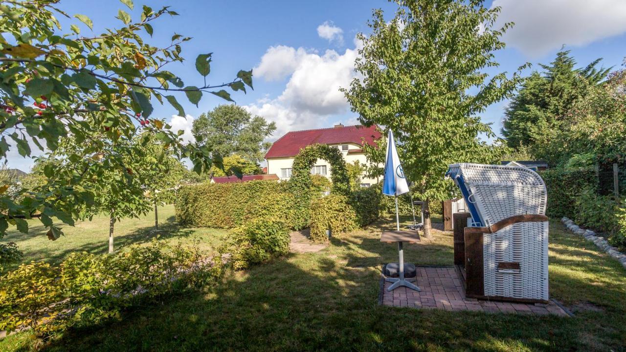 Haus Silbermowe Apartamento Middelhagen Exterior foto