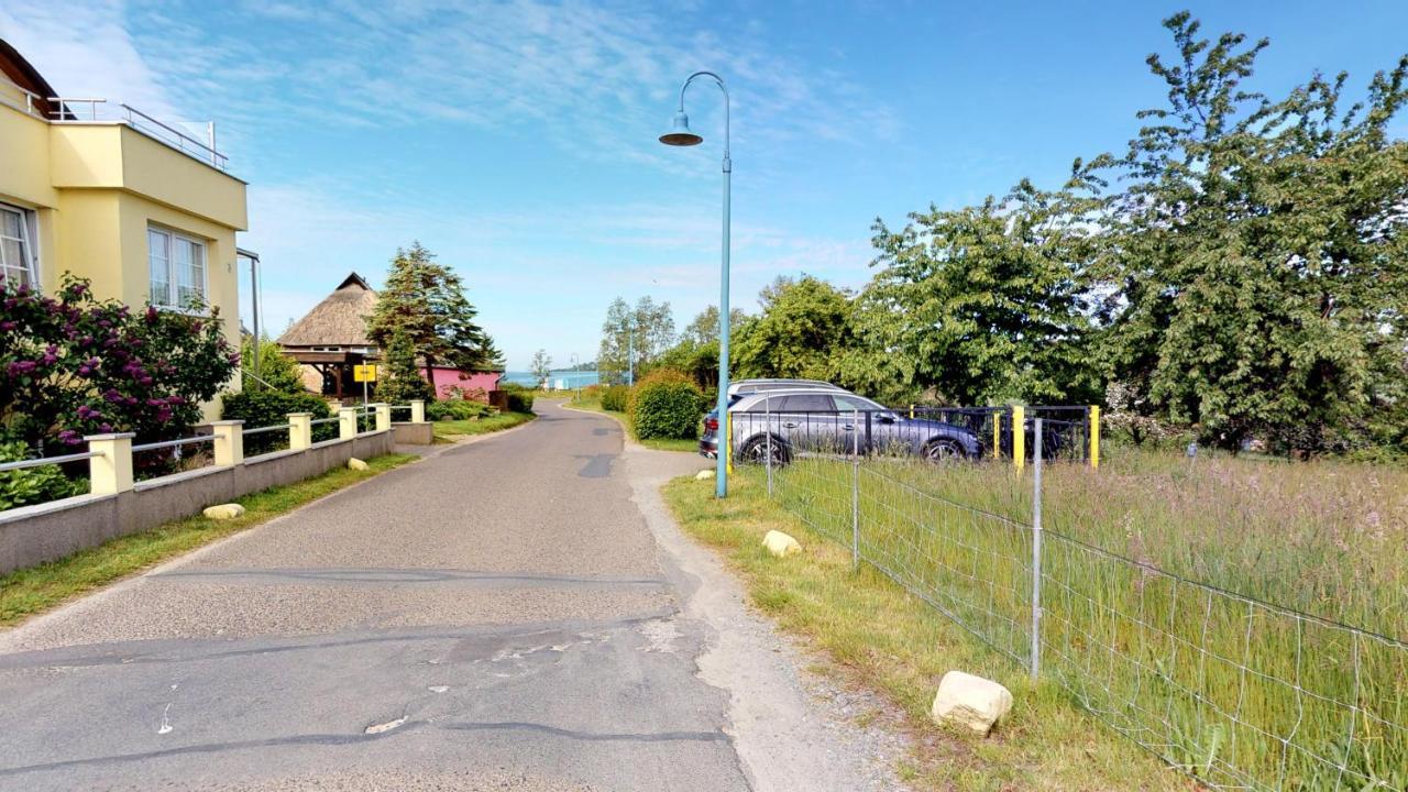 Haus Silbermowe Apartamento Middelhagen Exterior foto